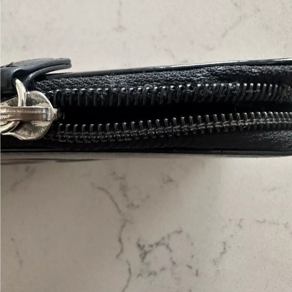 Chanel Camellia Makeup Palette Patent Leather Long Wallet - Picture 10 of 12